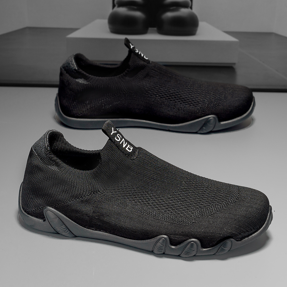 New Men's Shoes for Spring 202 - огляд і ціна Sneaker Career